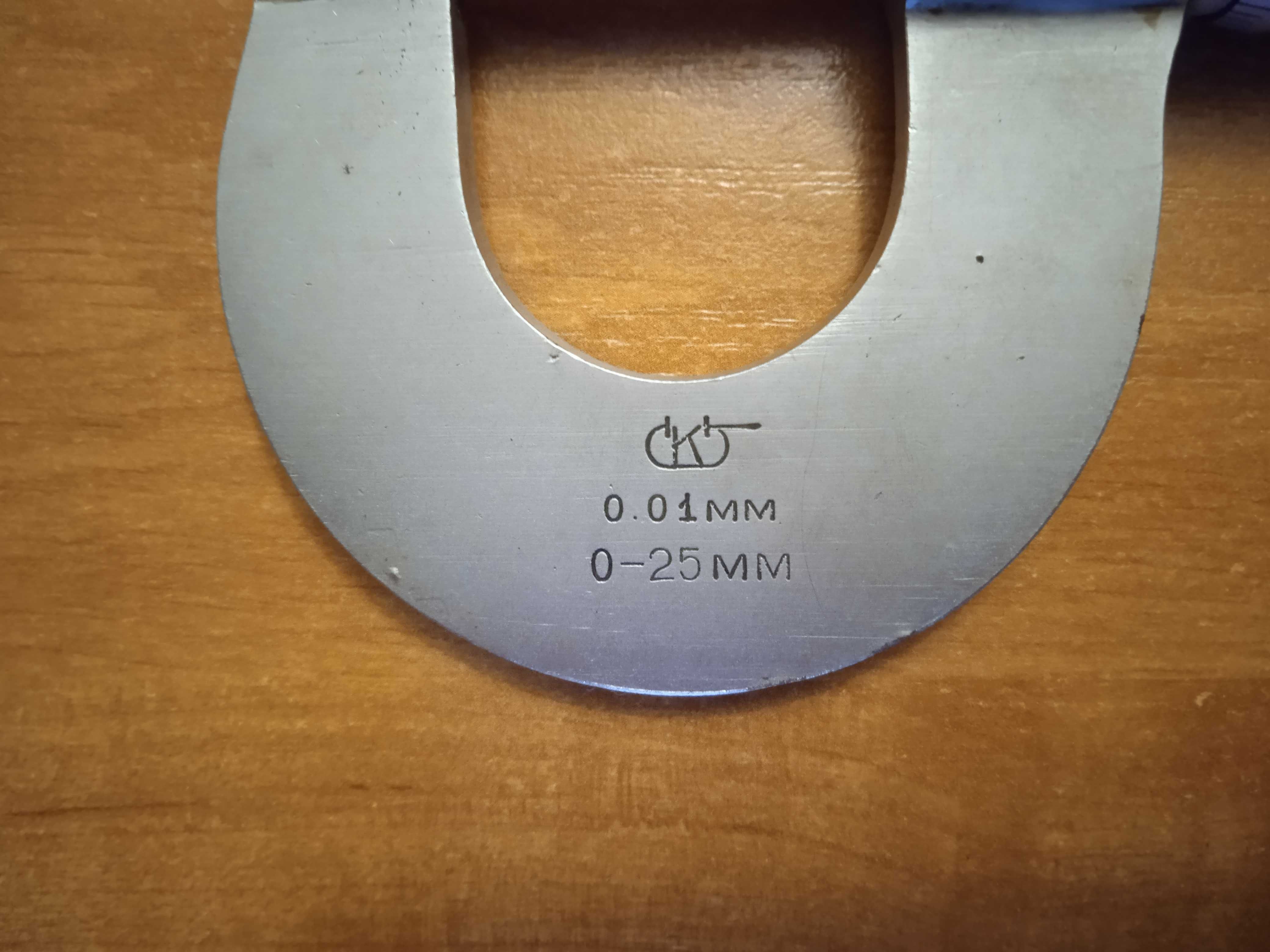 Микрометр 0 - 25 мм.