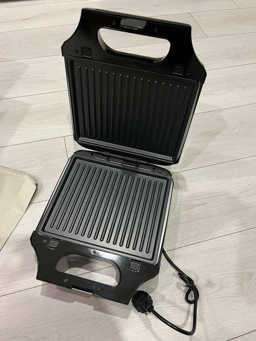 Продаю Бутербродниця Liberton LSM-5108