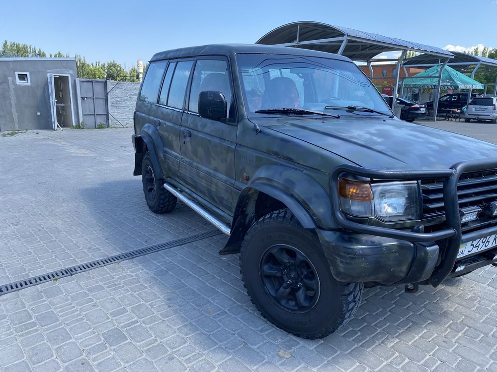 Позашляховик Mitsubishi Vagon 3.5 мотор
