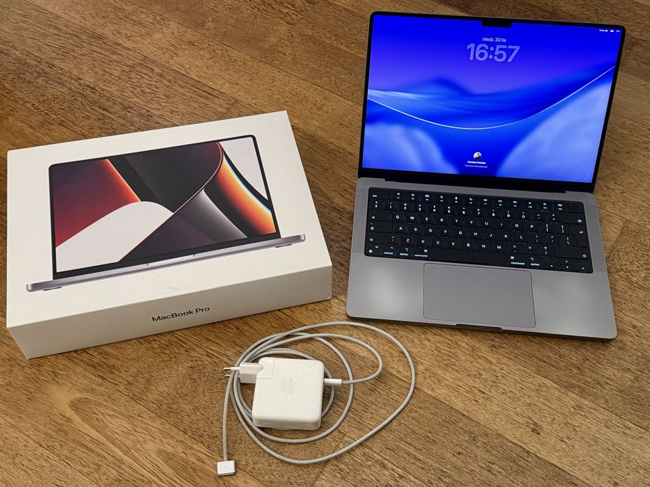 Apple Macbook Pro 14 cali, M1 Pro, 16gb RAM, 512gb SSD