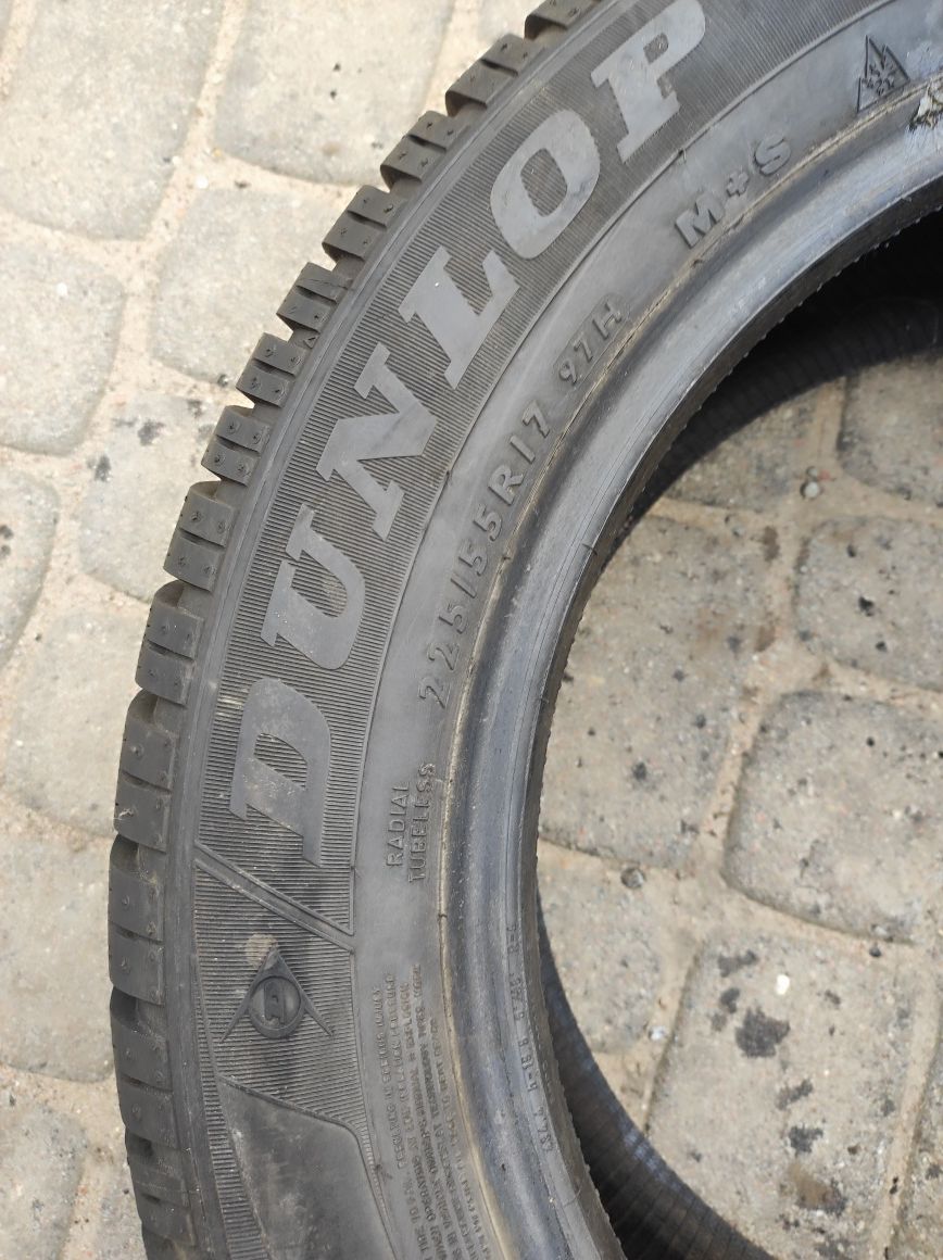 225.55.17 jedna opona Dunlop Winter Sport 3D Run Flat