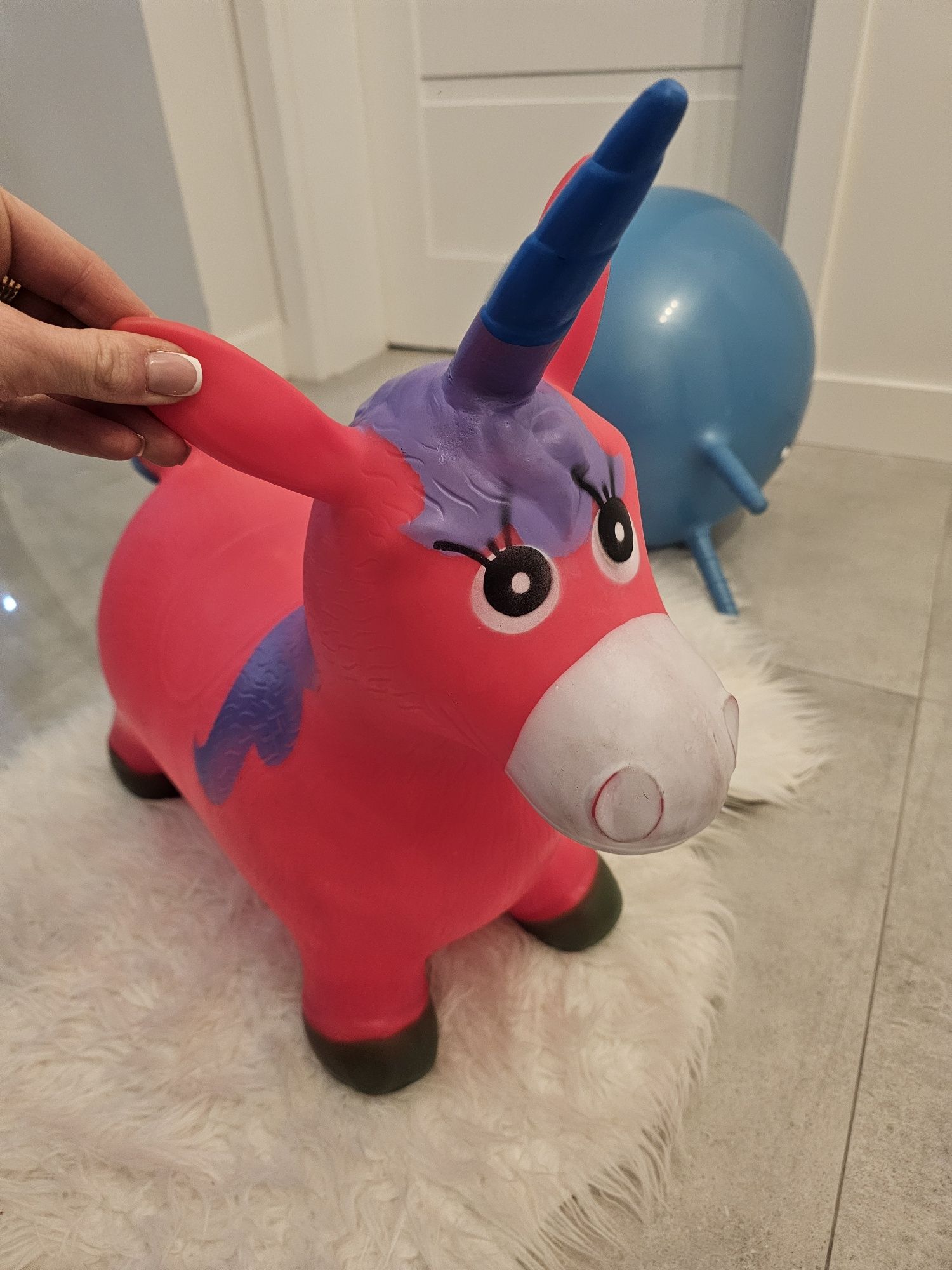 Unicorn jednorozec gumowy
