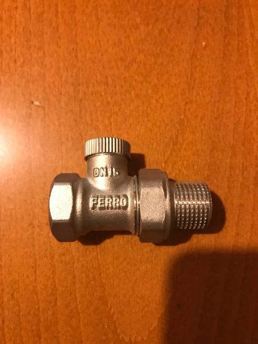 Zawór grzejnikowy odcinający 1/2 cala