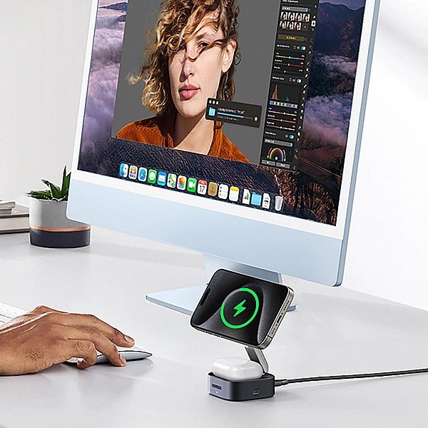 Ładowarka Ugreen W702 indukcyjna 3w1 z MagSafe / Qi2 i portem USB-C na