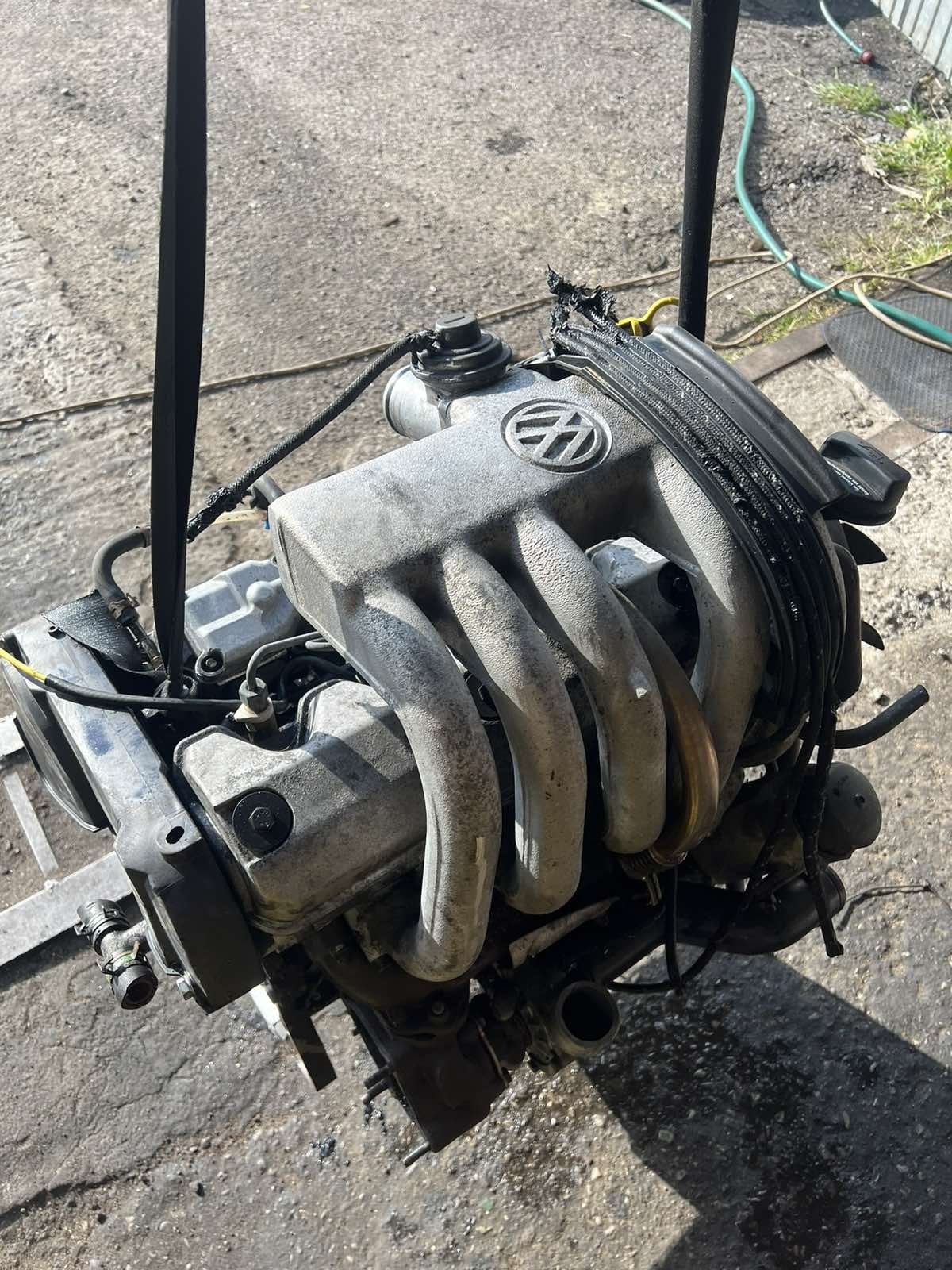Мотор двигун Фольксваген лт 35 2.5тді  Volkswagen LT 35 2.5 tdi