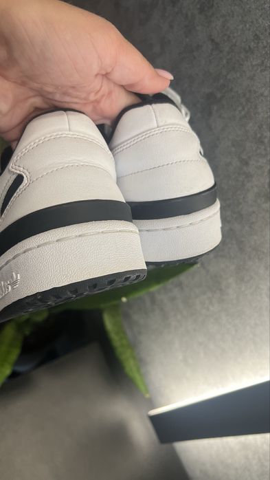 Кросівки Adidas Forum Low 43.5 (28 см) оригінал шкіра