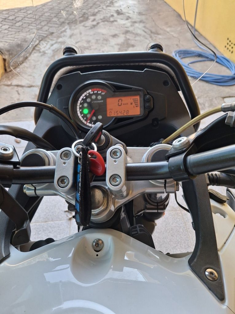 Um DSR Adventure TT 125