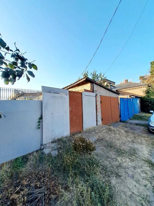 Продам будинок під реконструкцію та з/д по вул.Кропивницького-Гоголя.