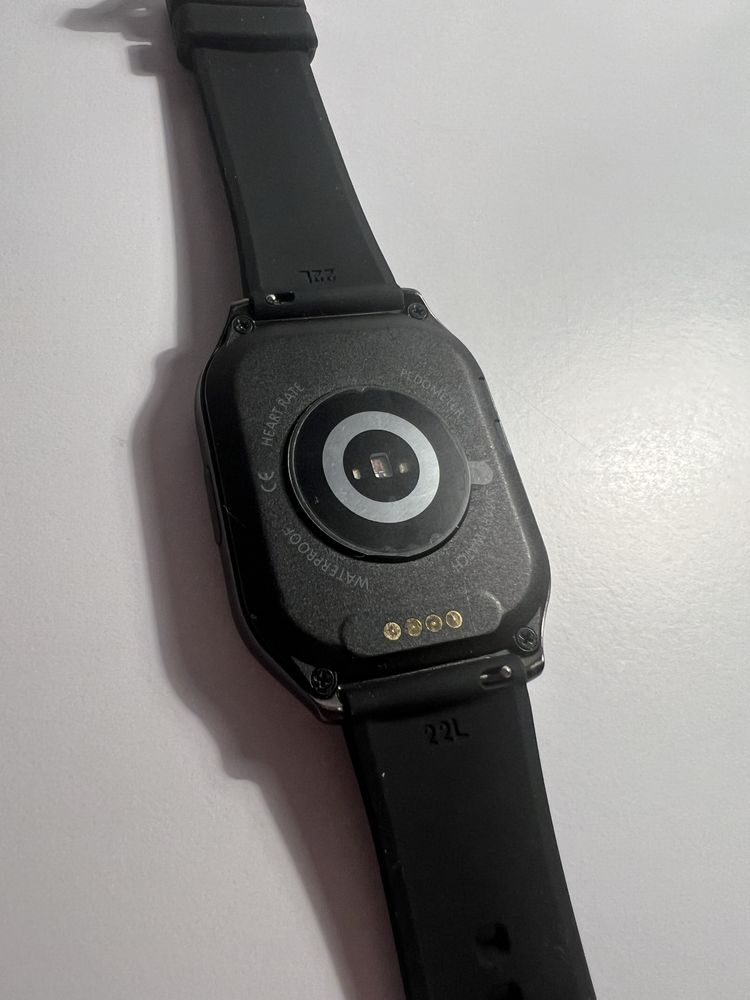 Smartwatch AMOLED - Nowy, idealny na prezent!