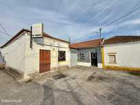 Moradia T2| Garagem Fechada| Espaço Exterior