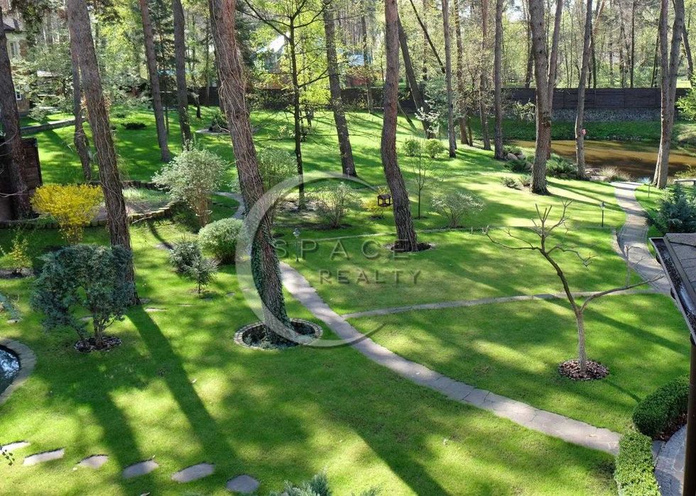 Оренда будинку 400м2 в англійському стилі з укриттям с.Романків