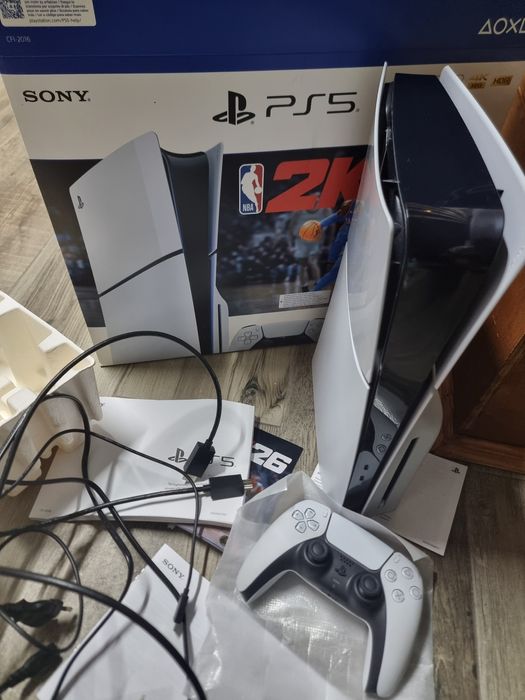 Playstation 5 Slim com CD