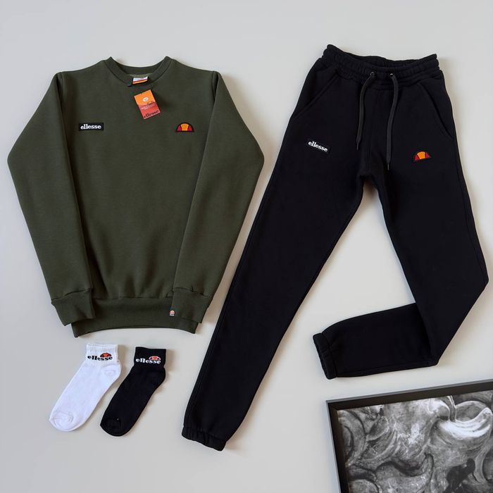 Костюм Ellesse ЗИМА: світшот-штани 
2 пари шкарпеток у подарунок