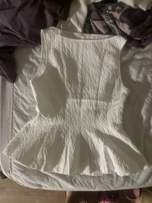 Топ Н&М. Новий, білий