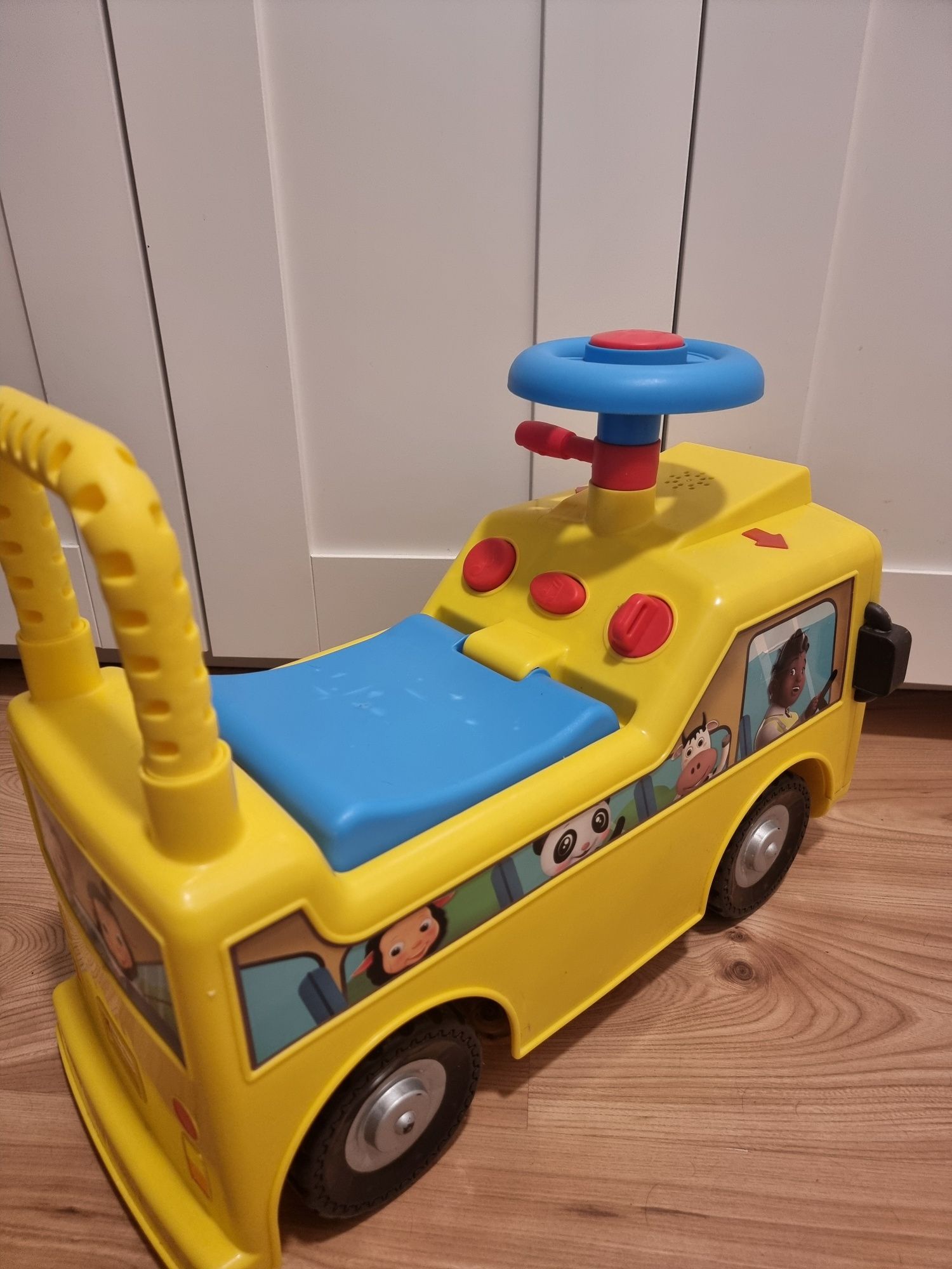 Jeździk Autobus grający Little Tikes