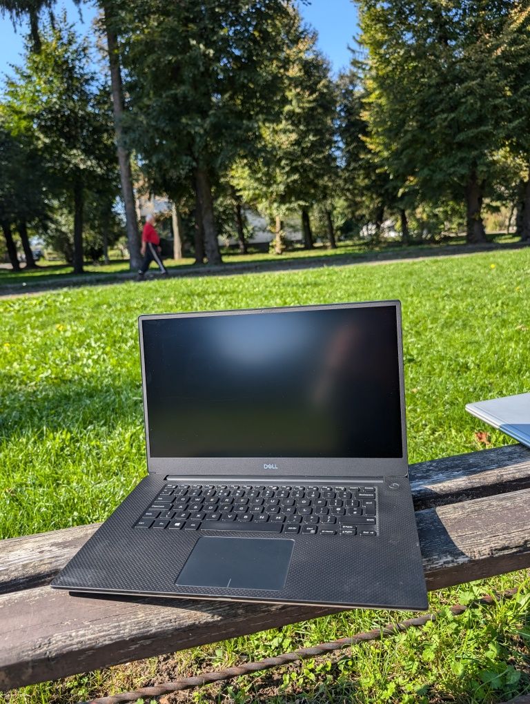 T2000 (4GB)/Ноутбук Dell Precision 5540/i7-9850H/16/512/15.6"/FHD/IPS