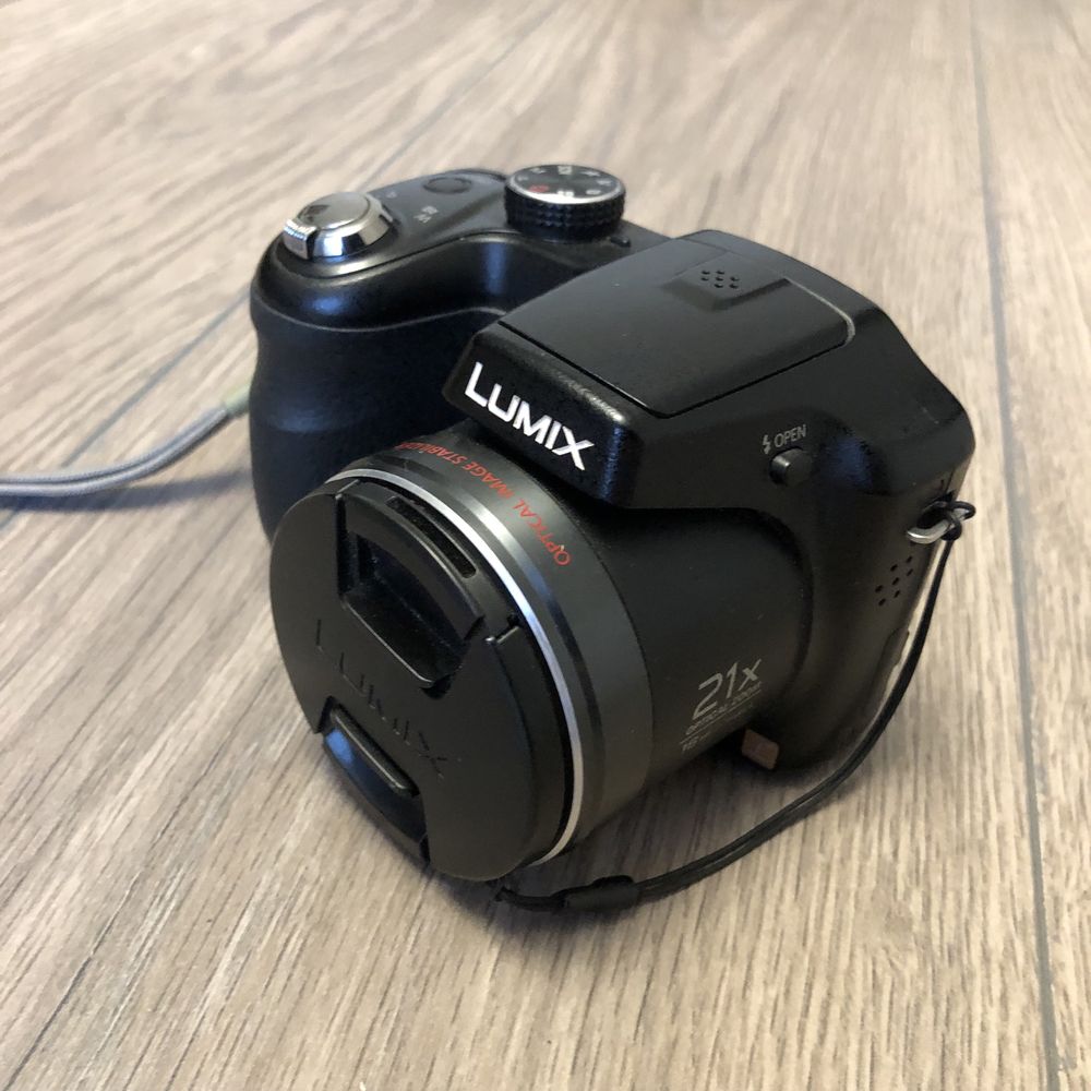Фотоапарат Panasonic Lumix dmc-lz20 + сумка в ПОДАРУНОК