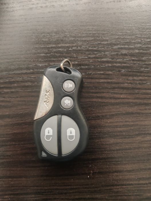 Брелок сигналізації для машини