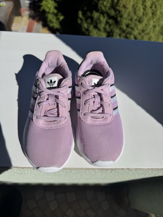 Продам кросівки Adidas