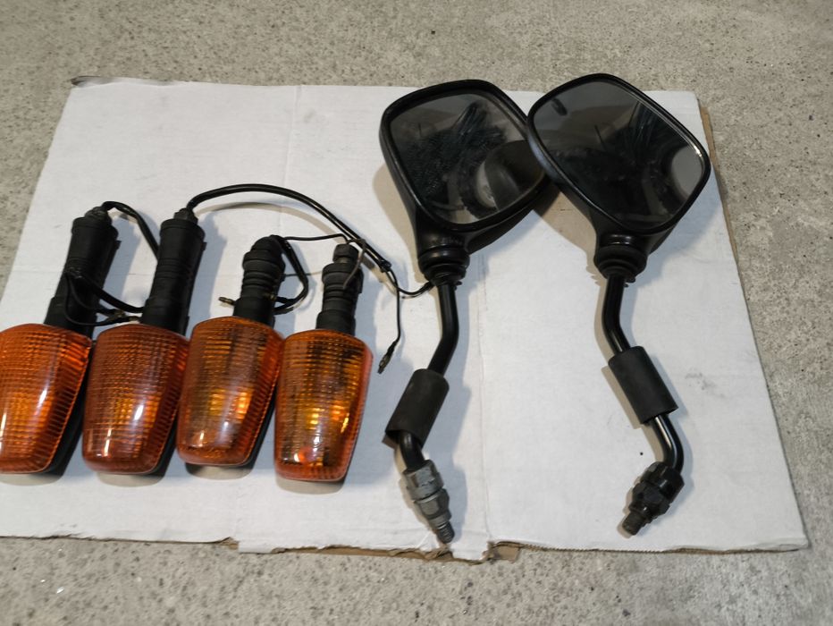 Espelhos originais e piscas para BMW 650 f, estado impecável,