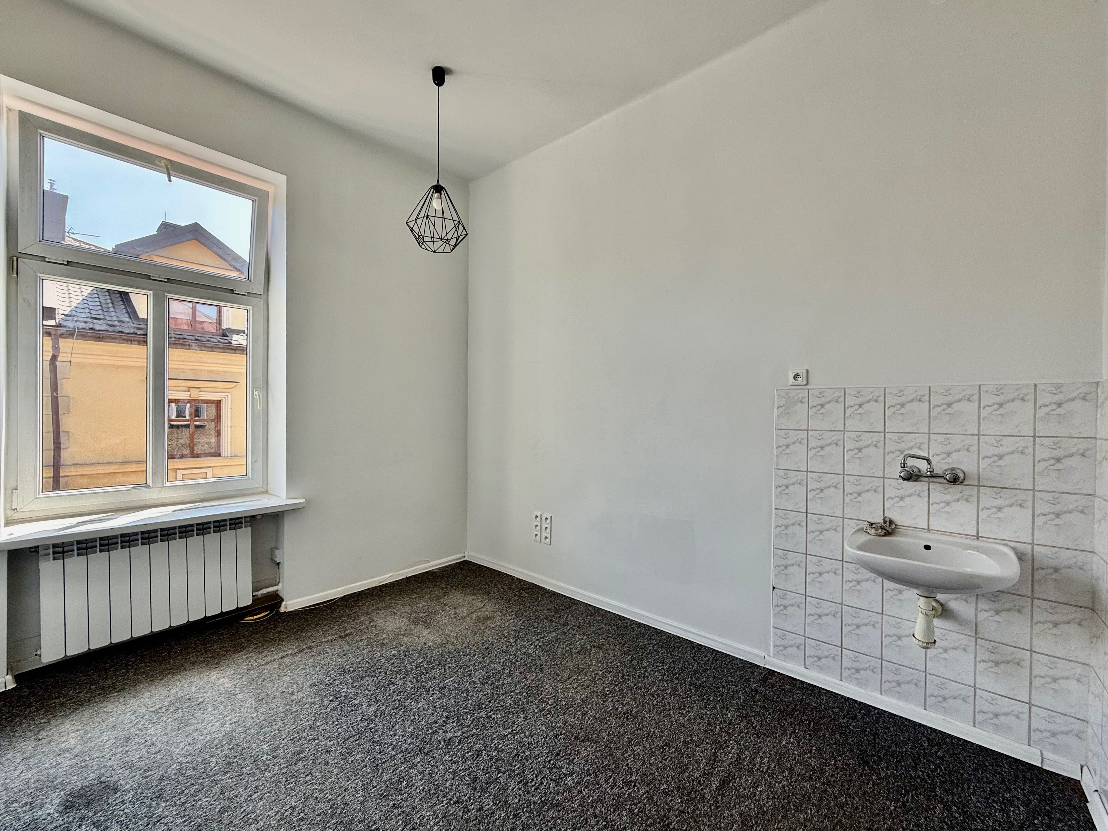 Lokale biurowe  30 i 12 m2 Nowy Targ centrum