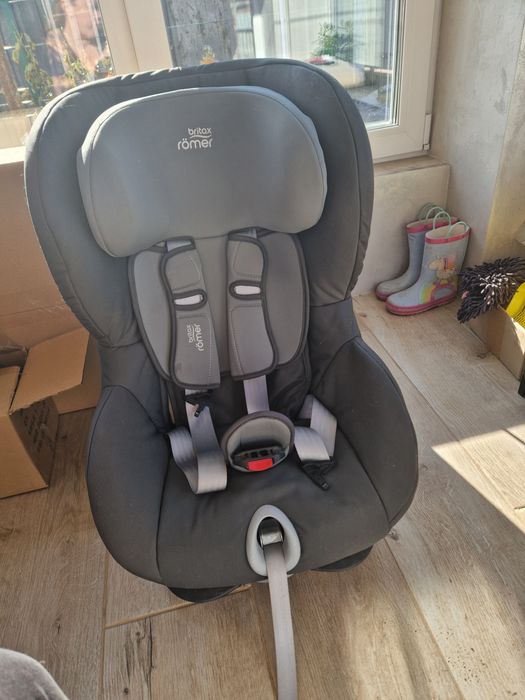 Продам дитяче автокрісло britax