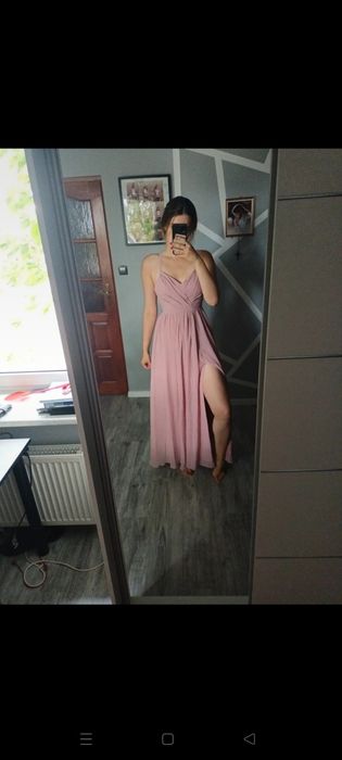 Długa sukienka wieczorowa