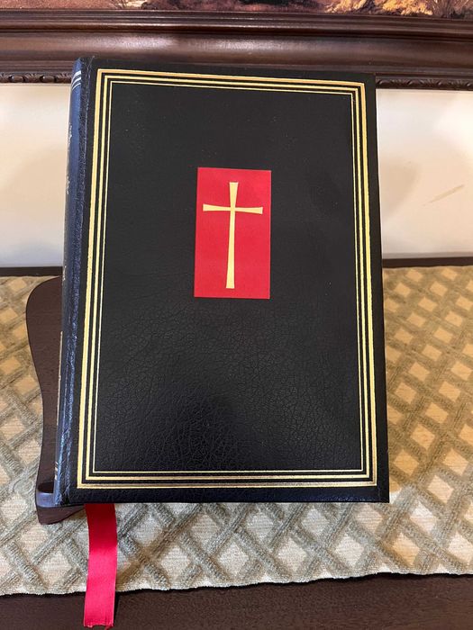 Bíblia Sagrada - Antigo e Novo Testamento (páginas folheadas a ouro)