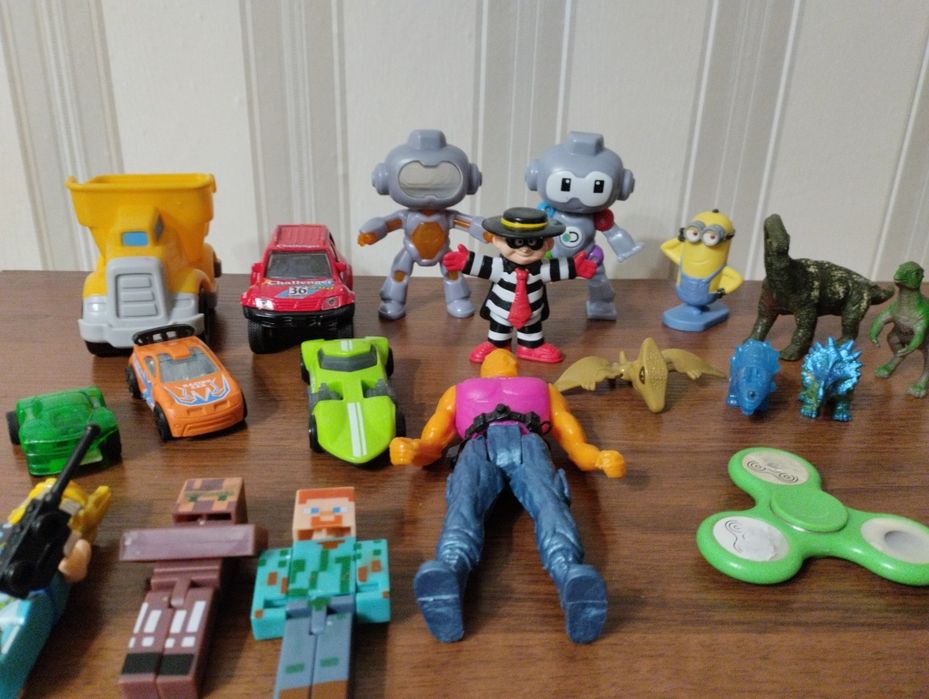 Іграшки з Макдональдс