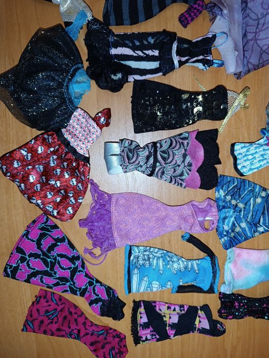 Монстер хай. Monster high одяг Френкі, Лора, Тора, Лагуна