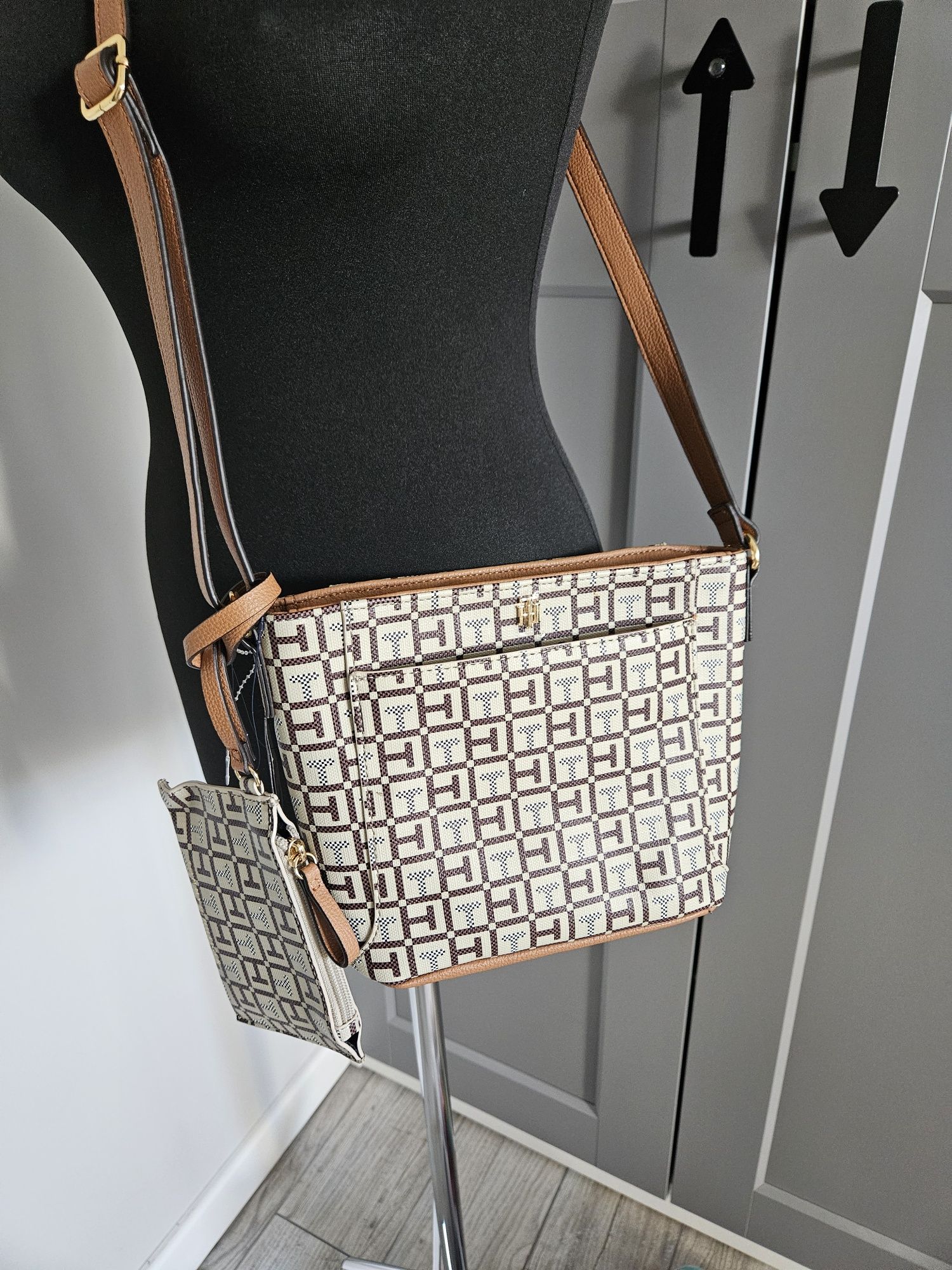 Torebka listonoszka plus saszetka, Tommy Hilfiger, oryginał