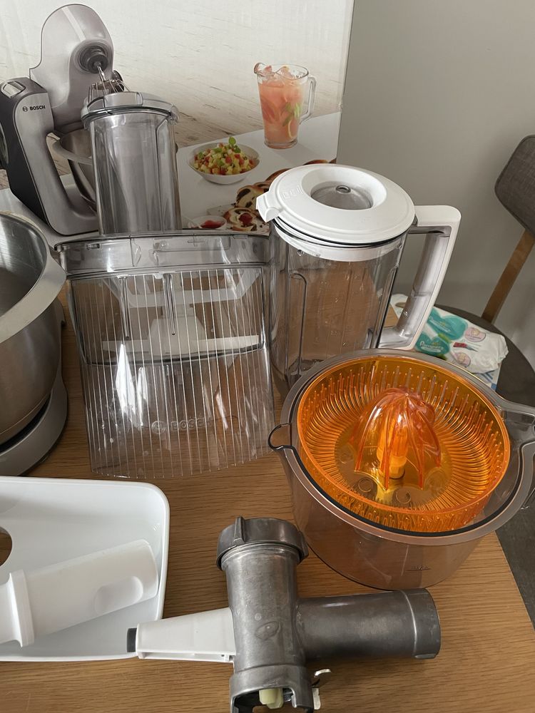 MUM 5 creation line bosch robot kuchenny