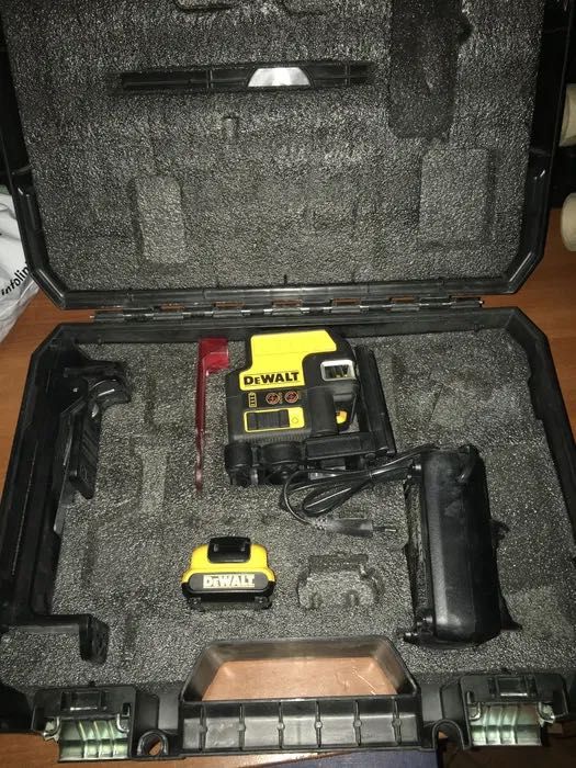 Dewalt Poziomica Laserowa  Laser Krzyżowy Zestaw Box Bateria Ładowarka