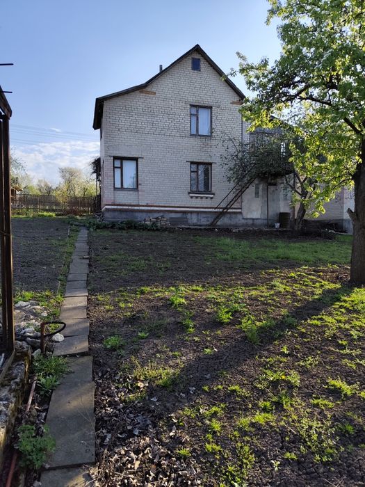 Дача с Івашківці поряд з лісом та ставком