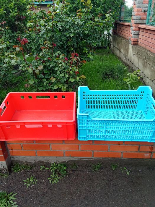 Продам ящики бу 150 тука є ще низькі по 50 гр штука