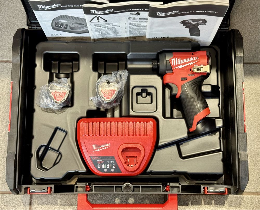 Nowa zakrętarka udarowa Milwaukee M12 FID2 + 2xAku 2.0Ah + Ładowarka