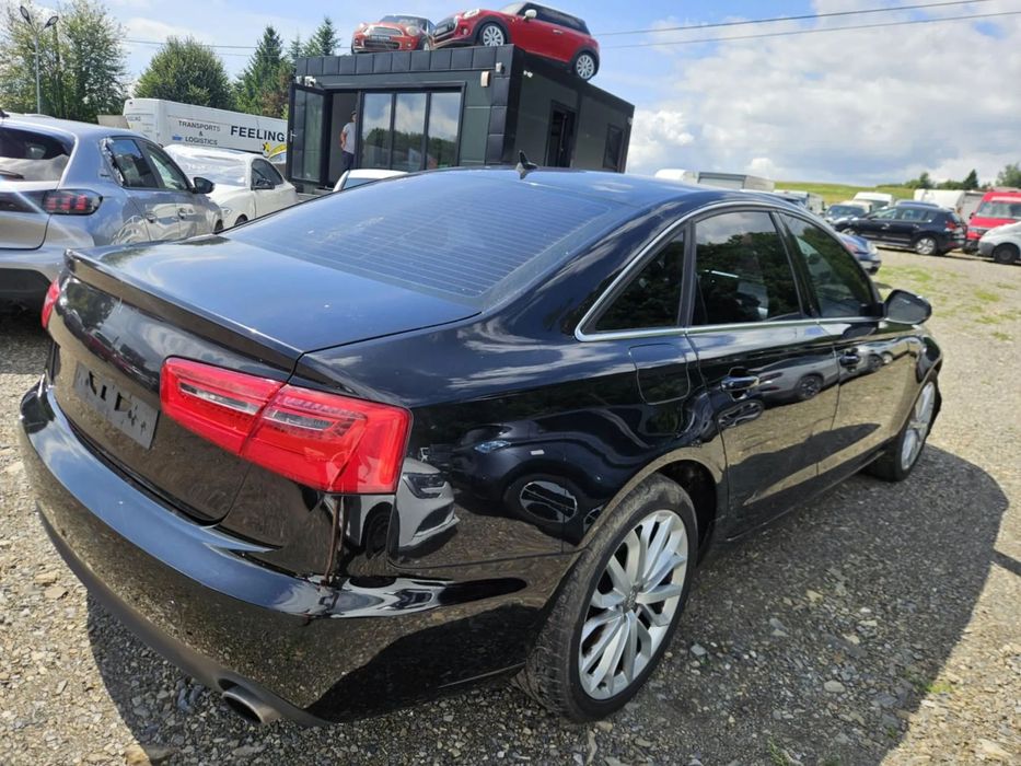 Audi A6 Limousine 2012 2.0 hybryda Francja Lekko uszkodzony