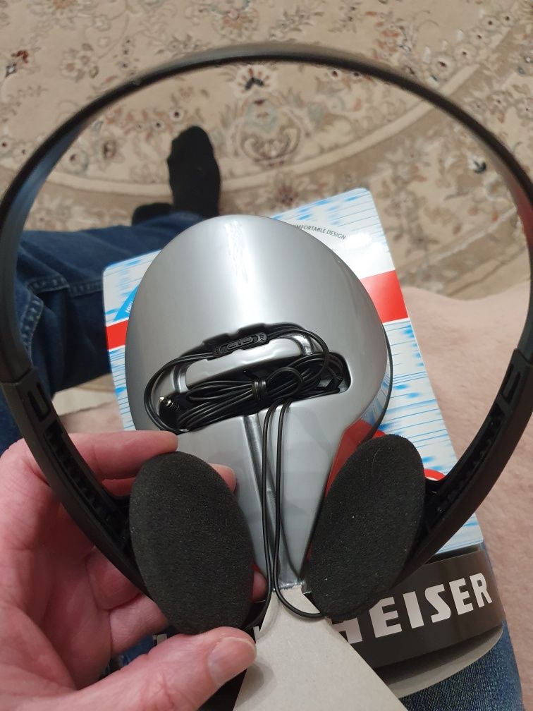 Продам навушники Sennheiser PX40