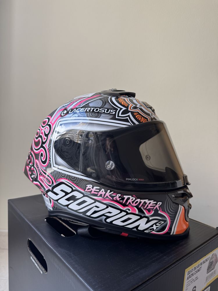 Scorpion EXO-R1 EVO AIR edição Aron Canet