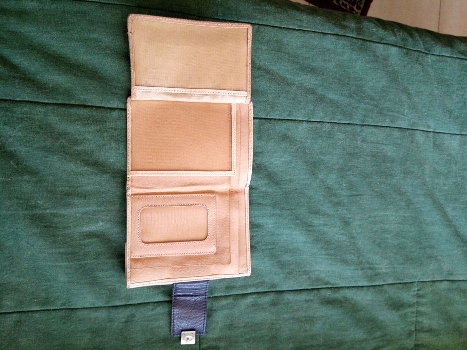 Carteira toda forrada a pele verdadeira