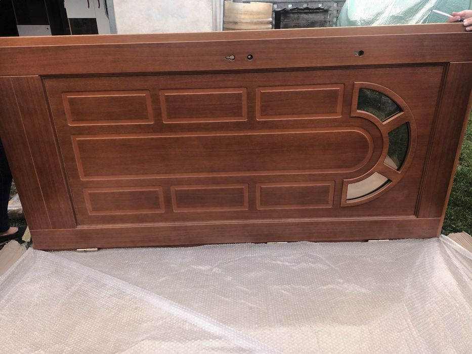 Drzwi zewnętrzne 90 z oscieżnicą prawe drewniane