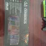 Teclado gaming Asus cerberus pouco usado.
