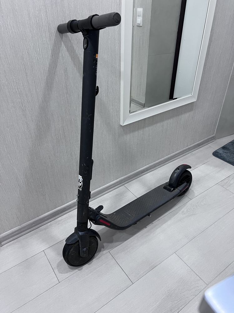 Електросамокат Segway Ninebot KickScooter ES2 Black  бу