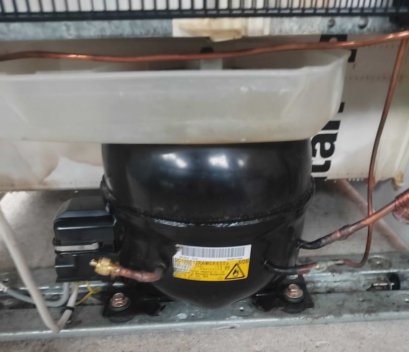 Холодильник двухкамерный Бош