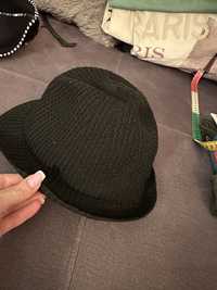 Czarny kapelusz bez wad