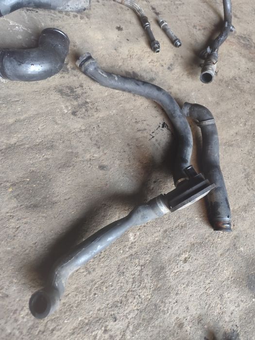 VW Transporter T4 1.9 TD rura przewód wody obudowa termostatu czujnik