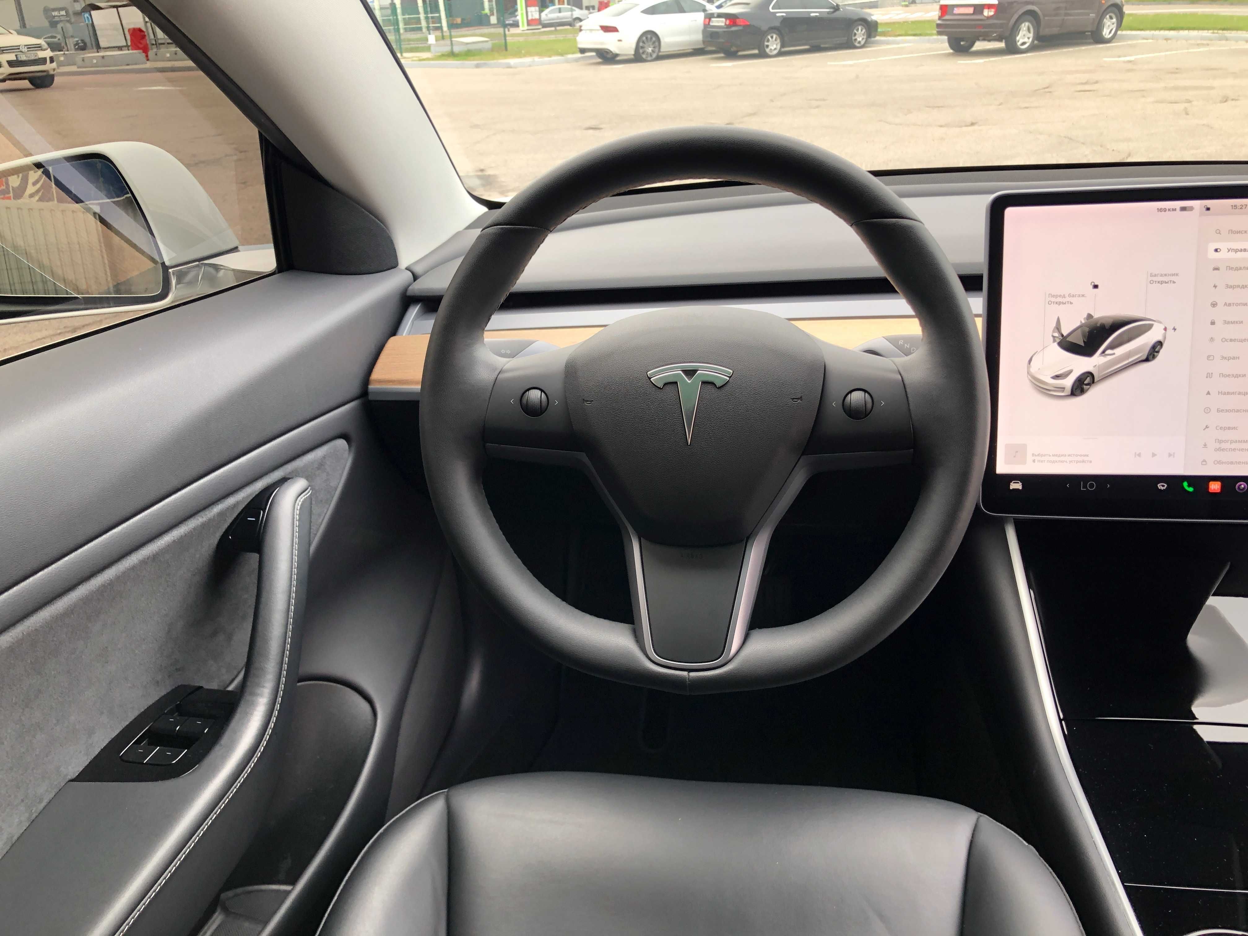 Tesla Model 3. 2019 рік. Гарний стан. Все працює