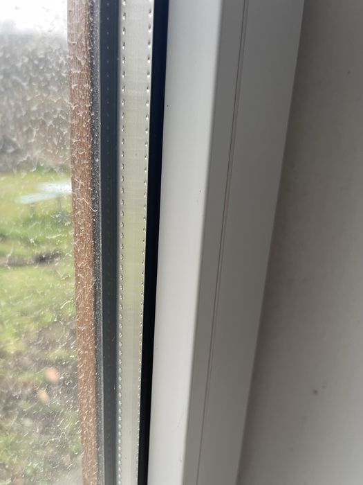 Продам вікна металопластикові.