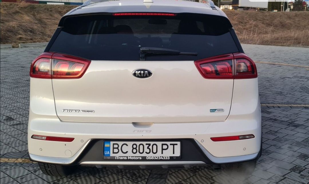 Kia Niro гібрид максимальна комплектація