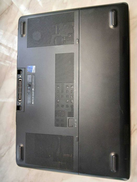 игровой ноутбук Dell precision 7510 E3-1505M v5/1,25Tb/16Gb/M2000 4Gb